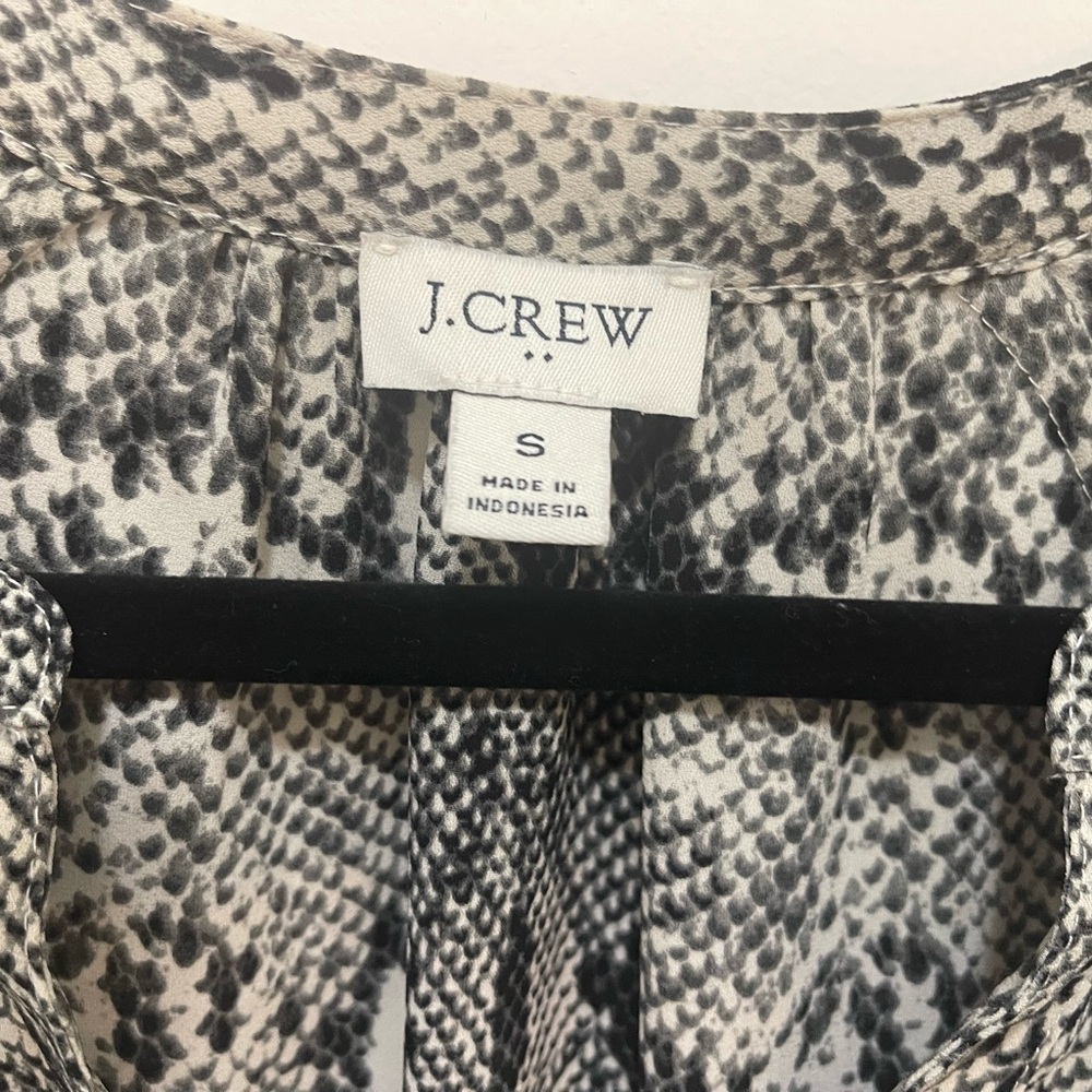 J. Crew Gray, White and Black Snake Skin Print Long Sleeve Blouse - Shirt size S - Picture 3 of 13